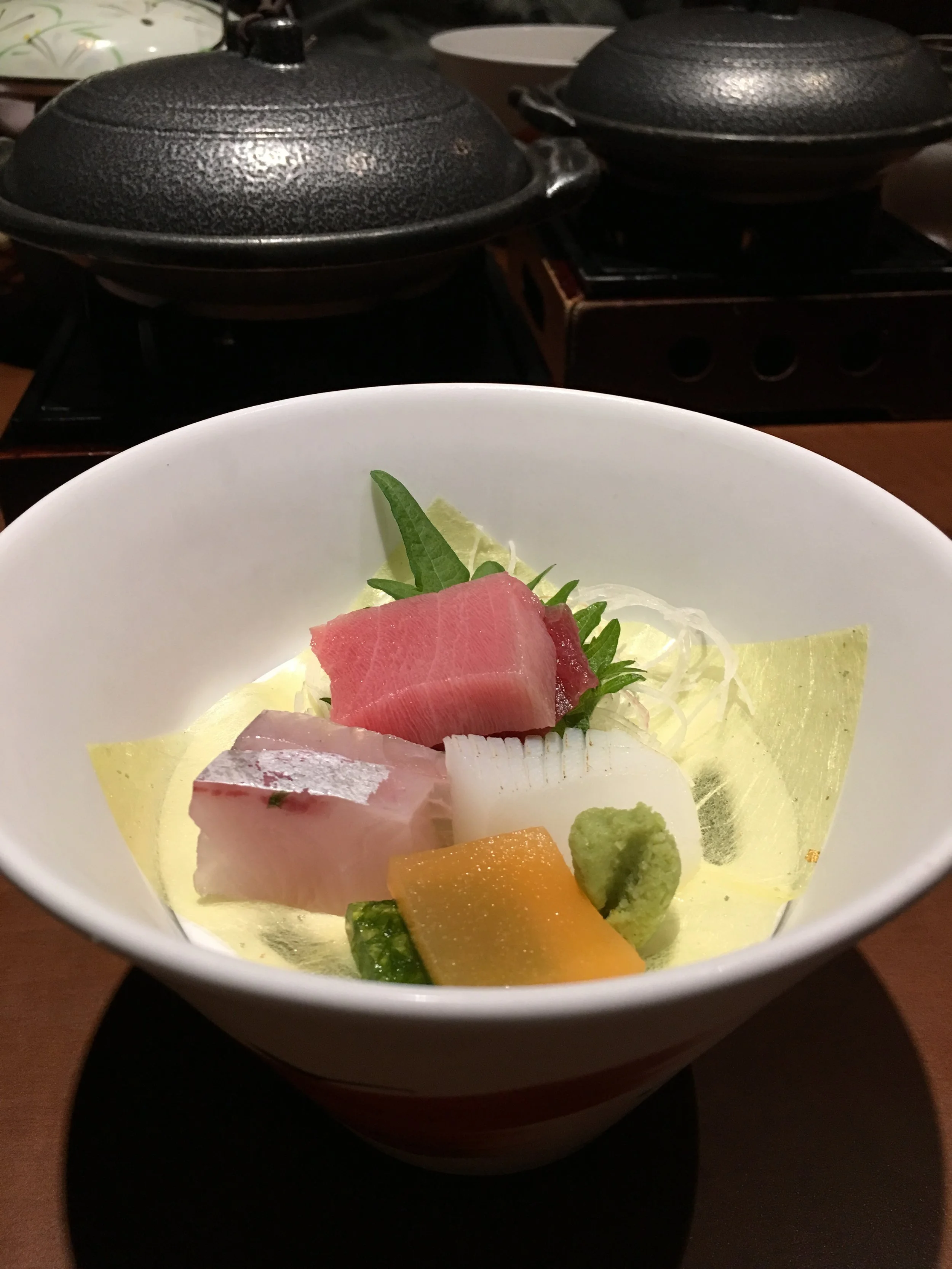 Beloved sashimi with its politely dynamic flavors enhances umani synergy with soy sauce. 