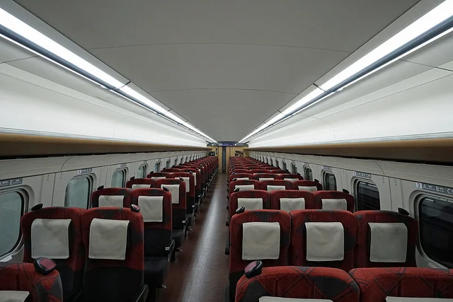 The unoccupied version of an ordinary cabin (futsusha) on the JR East Shinkansen from last month. Photo by Flickr@Luke Lai 