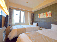 Twin Bed Room