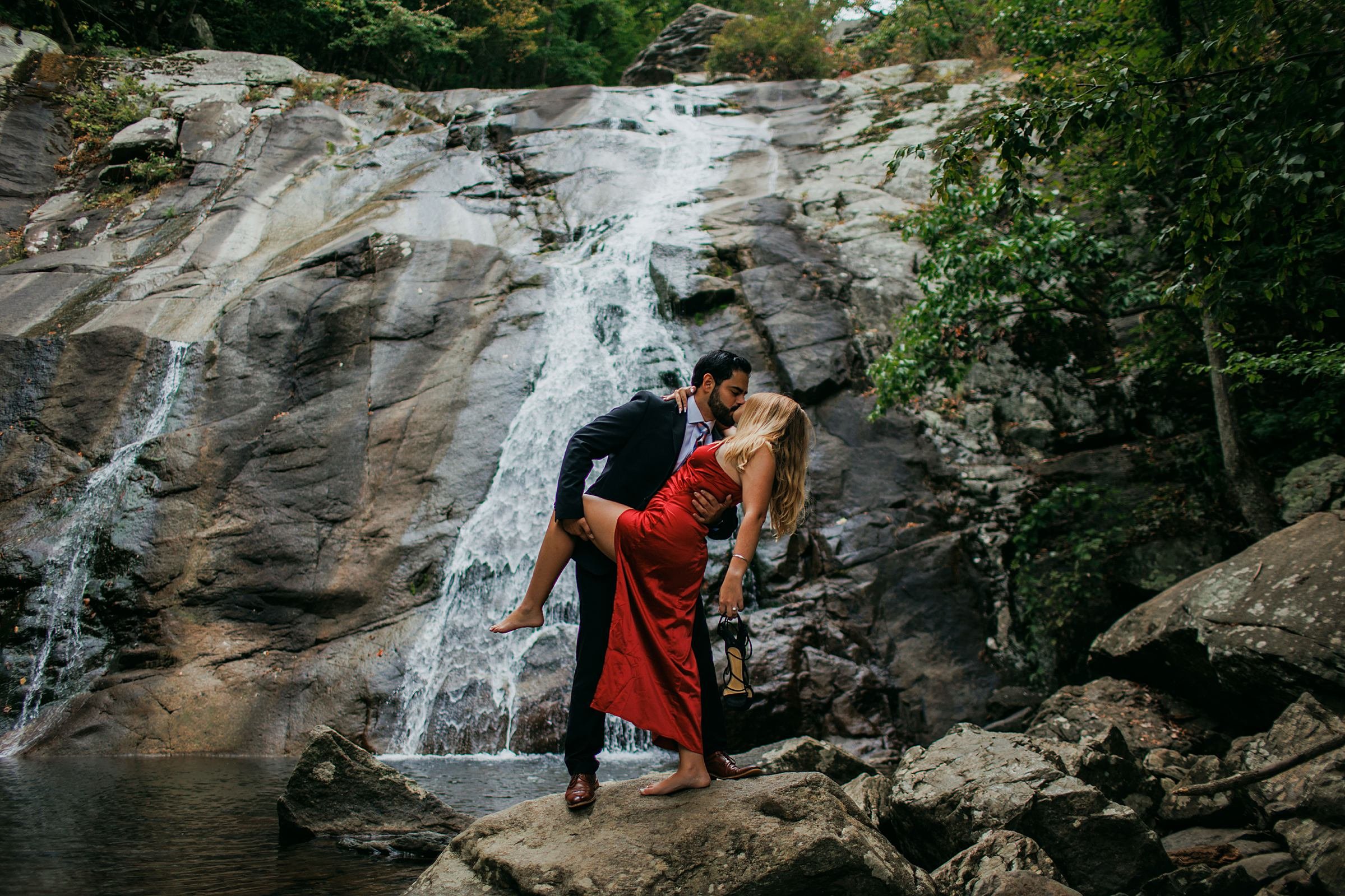 Shenandoah Waterfall Engagement Photography8.jpg