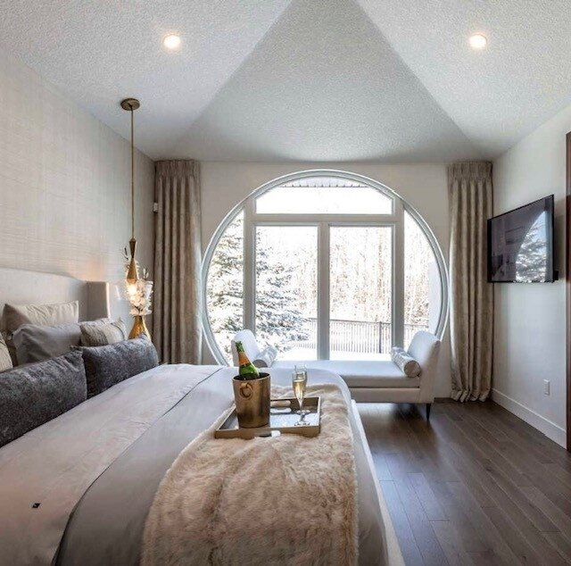 Which bedroom would you choose?⁠
⁠
#bedroom #designinspo #interiordesign #decor ⁠
⁠