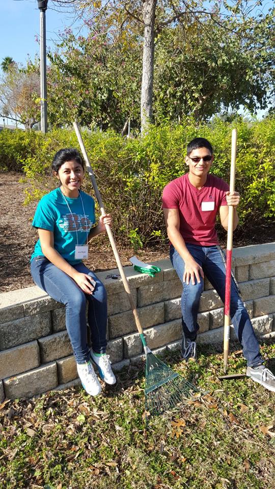 service - utrgv clean up day.jpg