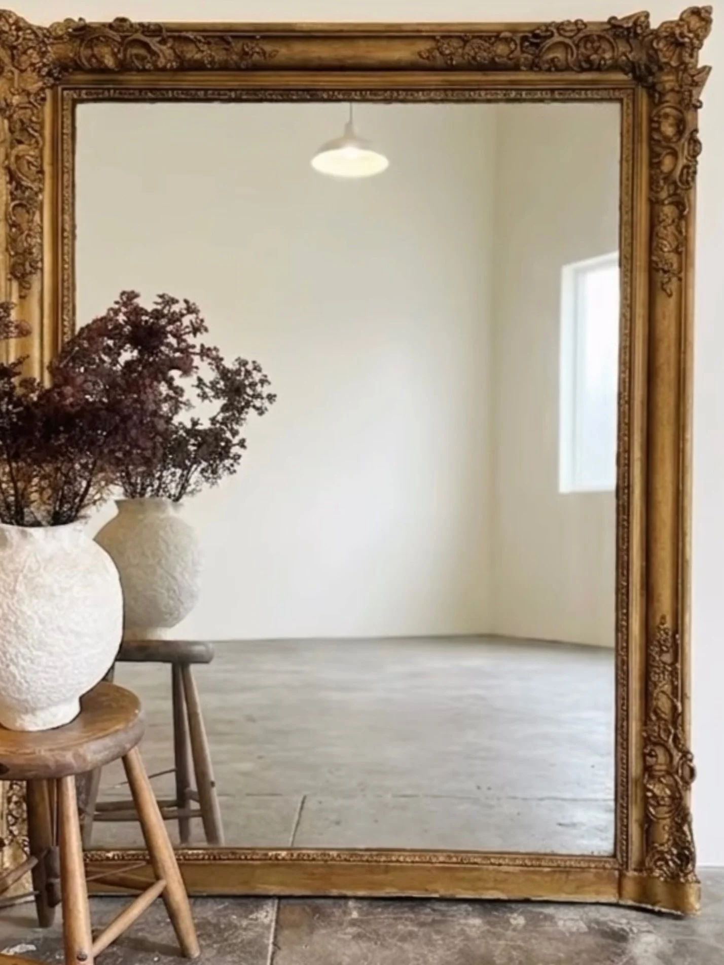 @addielanedesign is in!! at the Vintage Fling! It was touch and go for a moment but it all worked out! God&rsquo;s plan. In case you are wondering this amazing French looking glass is coming! It&rsquo;s getting so close.

🎟️ Grab a ticket at the lin