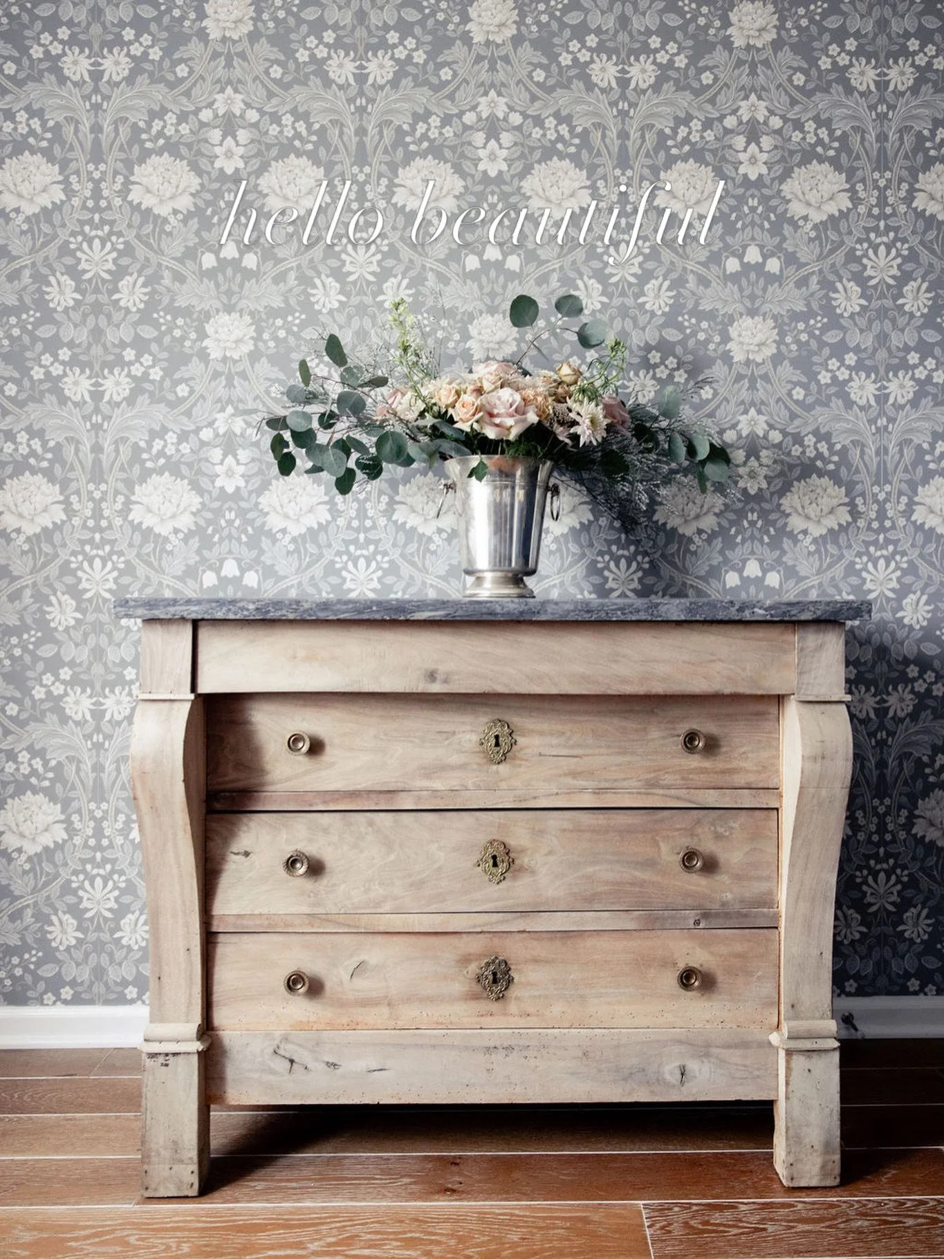 Loading soon &hellip; for the City Farmhouse Vintage Fling. Offered by @maisonelisehome Booth A14 French Beauty. Honorable mention for the wallpaper.

City Farmhouse Vintage Fling
Bicentennial Park Pavilion 
June 12-13
400 5th Ave (GPS)
Corner of 3rd