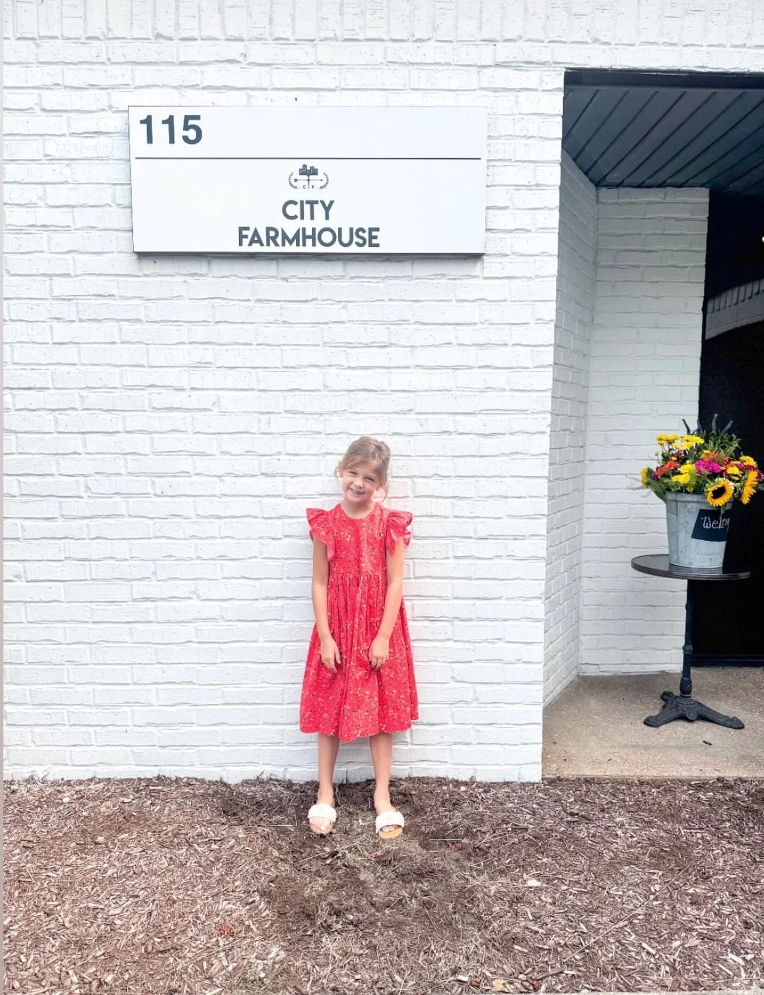 Favorite photo of the day!! 💗 @houseofharlaninteriors 
Reminds me of a Helen Levitt. 

What an amazing day! To God be ALL the glory. 🙌 Let&rsquo;s do it again on Saturday! See you soon!