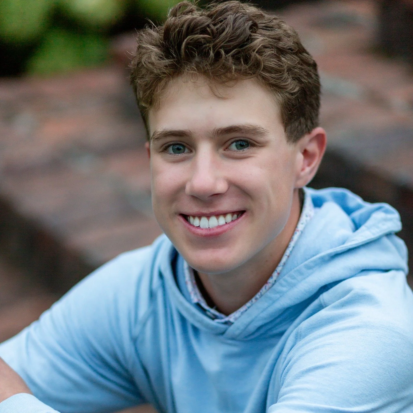 Almost missed Senior Sunday because I was busy cheering on the Seahawks 🏈

This senior was so fun to photograph at home, and I loved that we added family photos too. It&rsquo;s one of my favorite parts of senior sessions.

Cold today&hellip; but cou