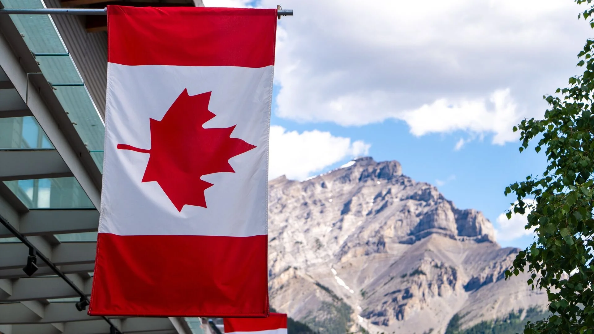 Must credit Robert Massey/Banff & Lake Louise Tourism.