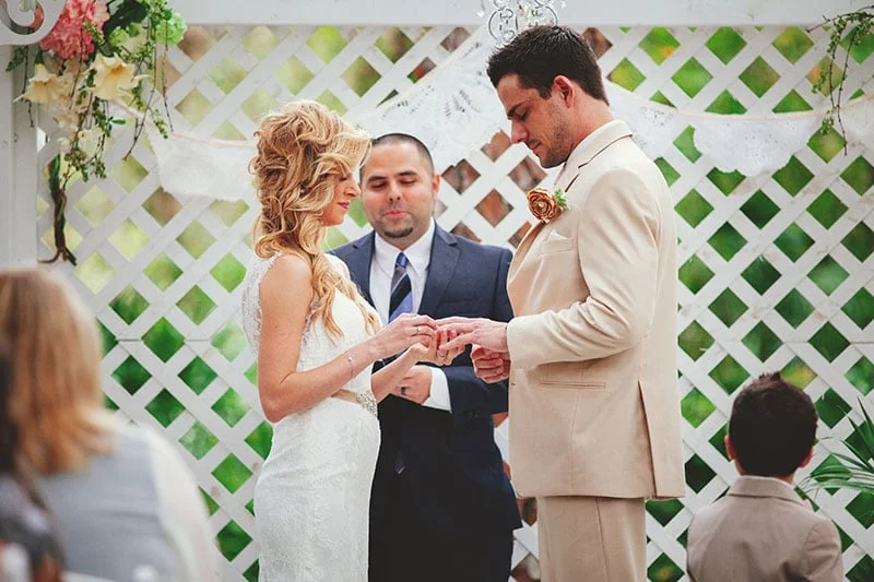 naples-backyard-wedding-photos-058.jpg