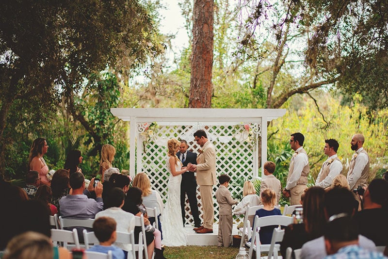 naples-backyard-wedding-photos-059.jpg