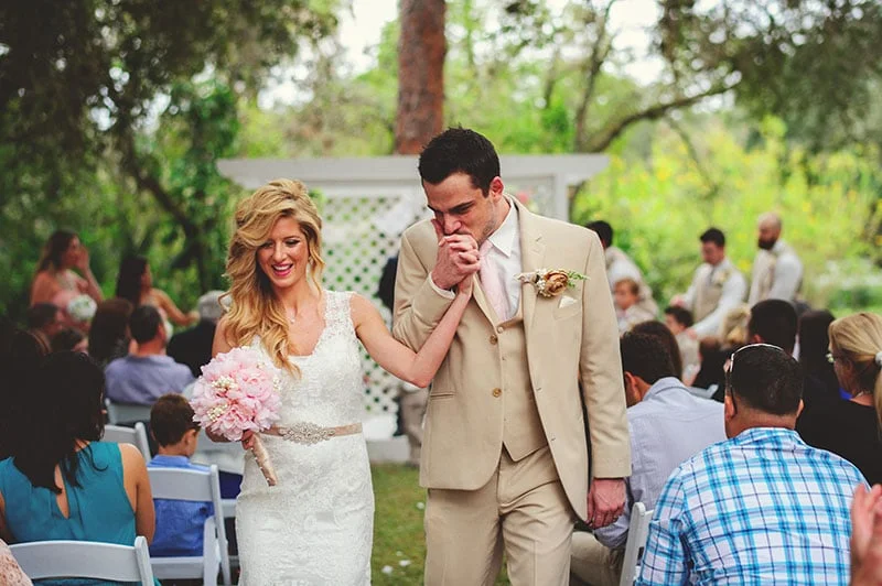 naples-backyard-wedding-photos-062.jpg