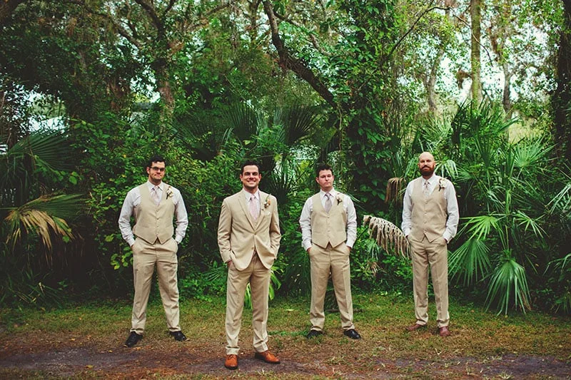 naples-backyard-wedding-photos-067.jpg