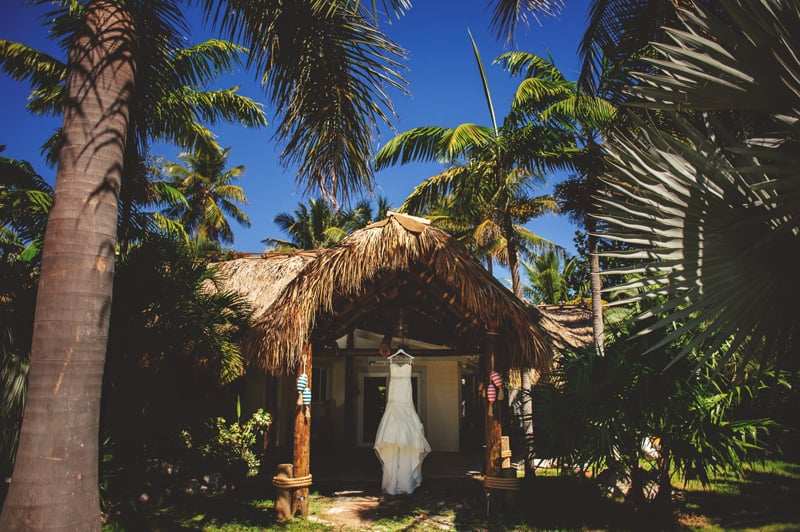 intimate-caribbean-resort-wedding-photographer-020.jpg