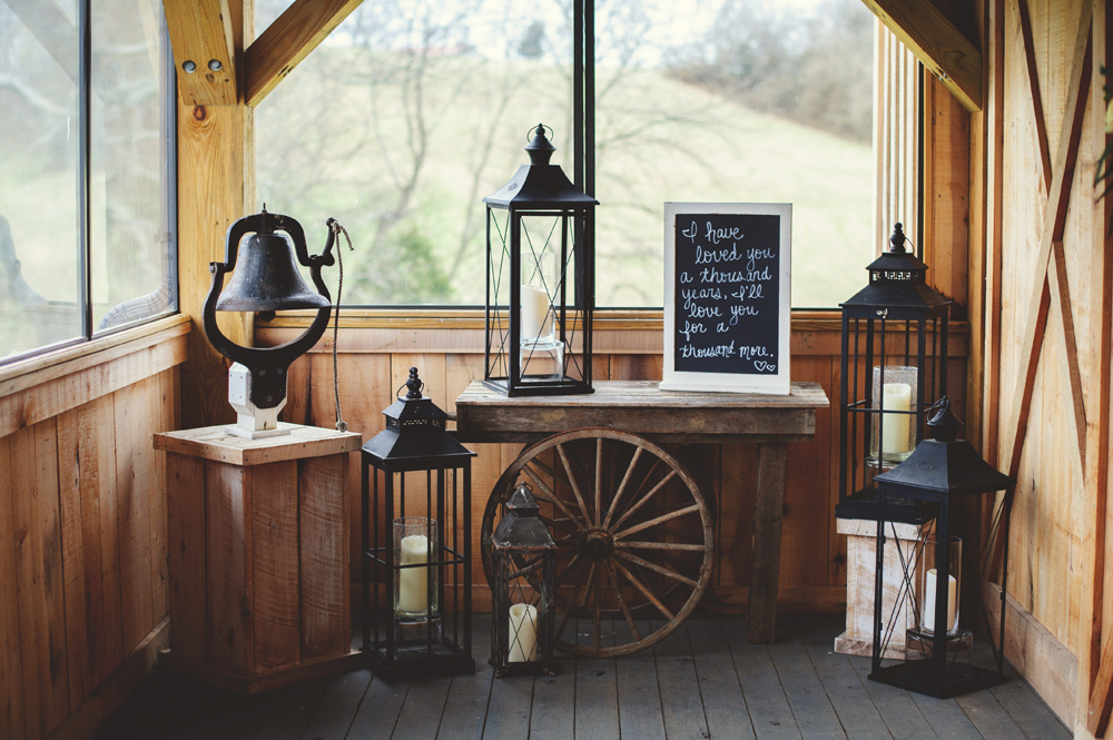 mint springs farm wedding: ceremony details