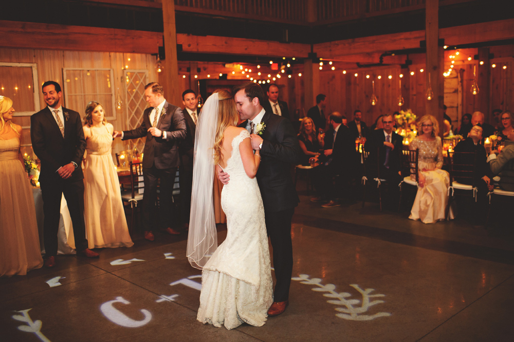 mint springs farm wedding: first dance