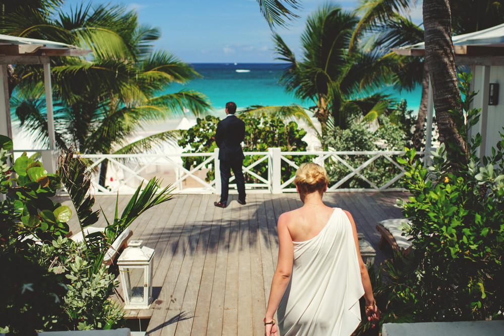 ocean view club wedding : bride walking to first look