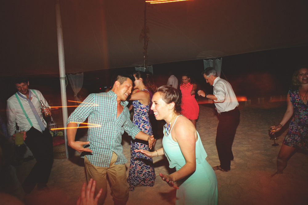 ocean view club wedding : fun dancing