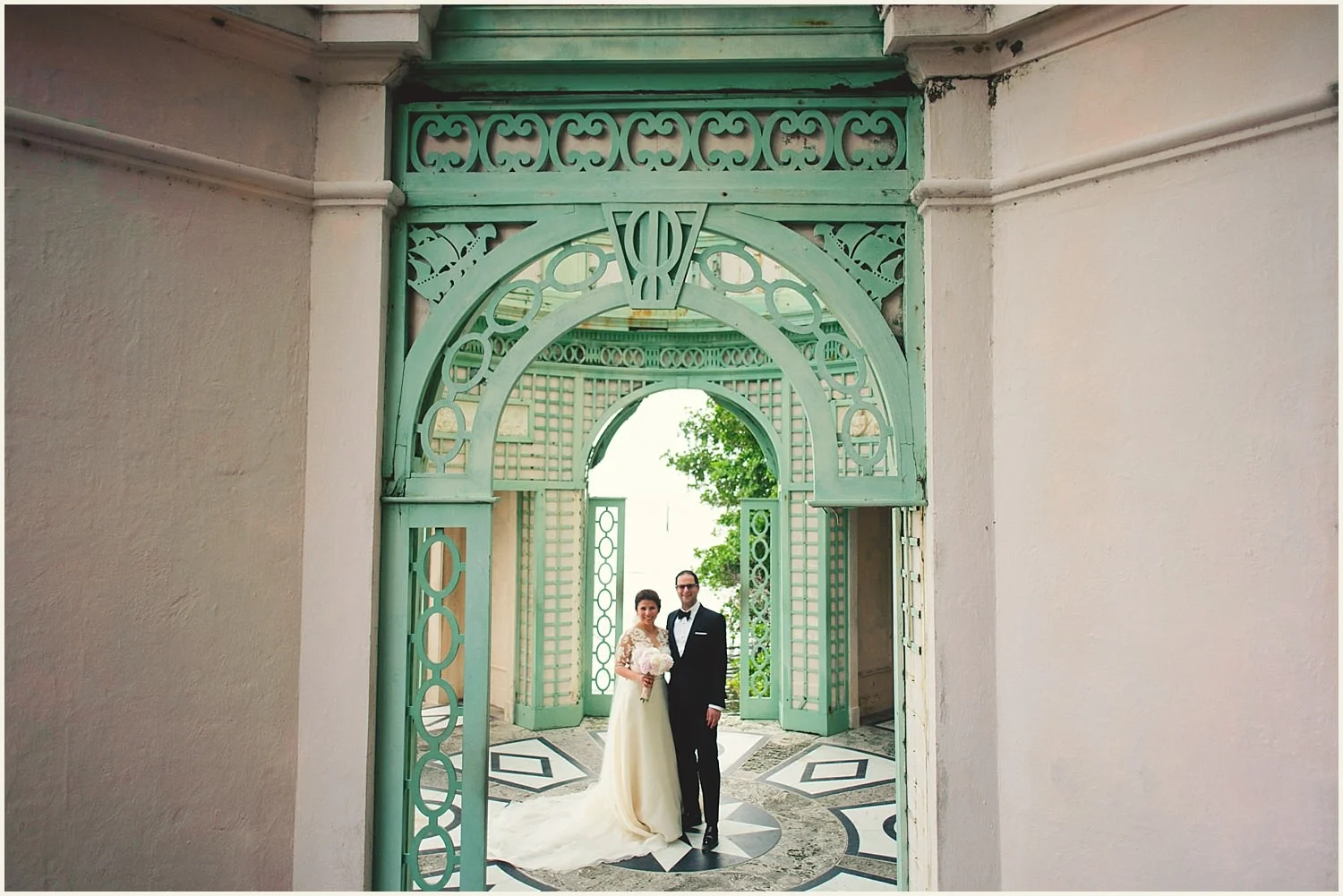 vizcaya-museum-romantic-wedding-_0071.jpg