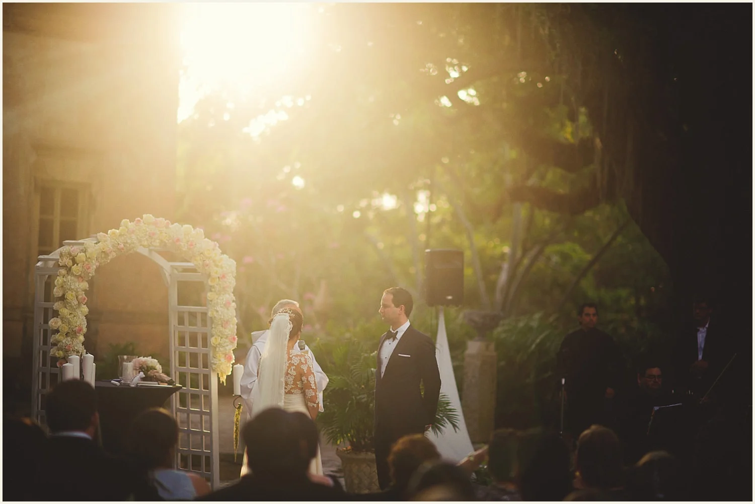 vizcaya-museum-romantic-wedding-_0090.jpg