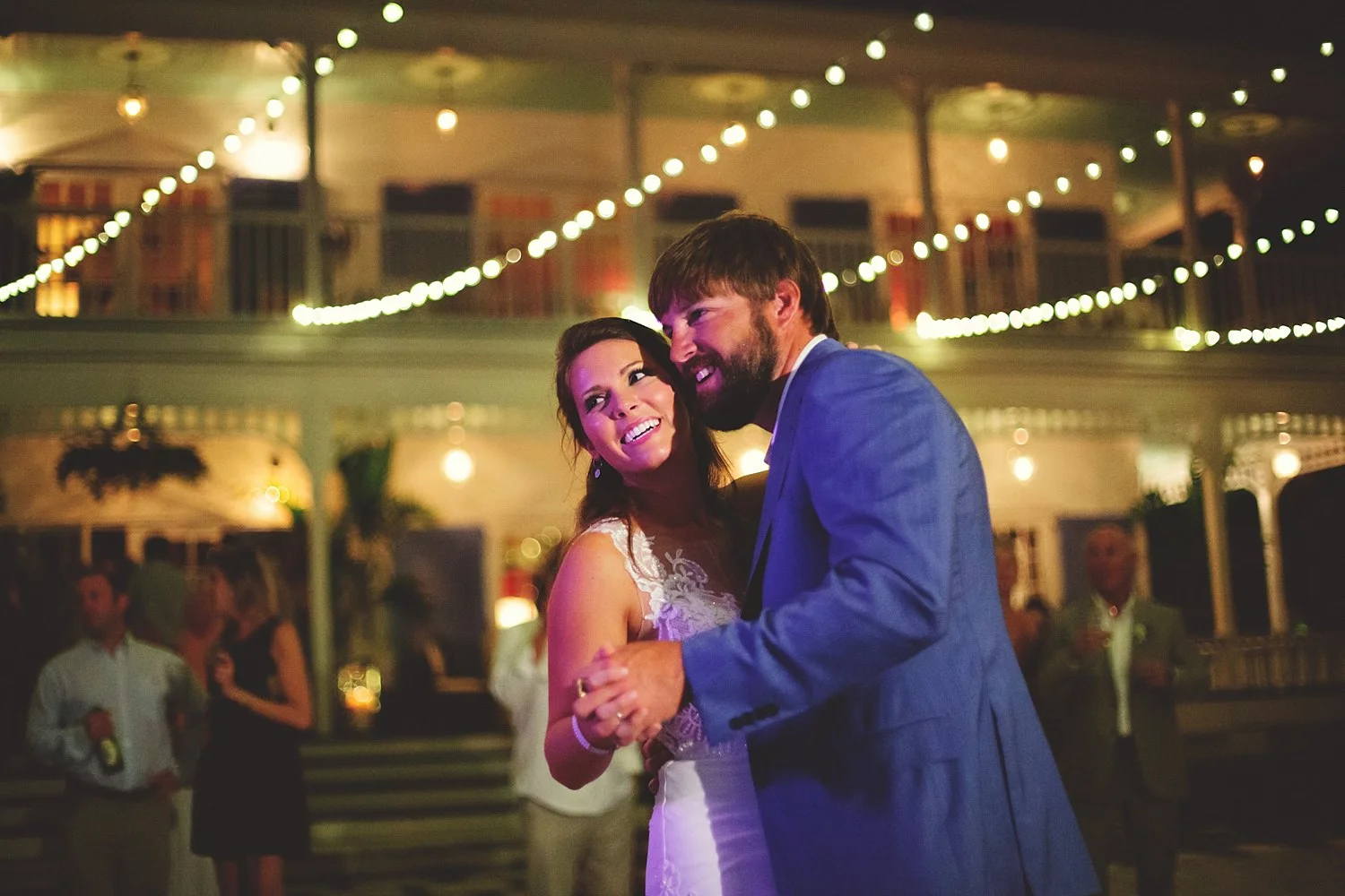 pierre's restaurant wedding: bride and groom's first dance