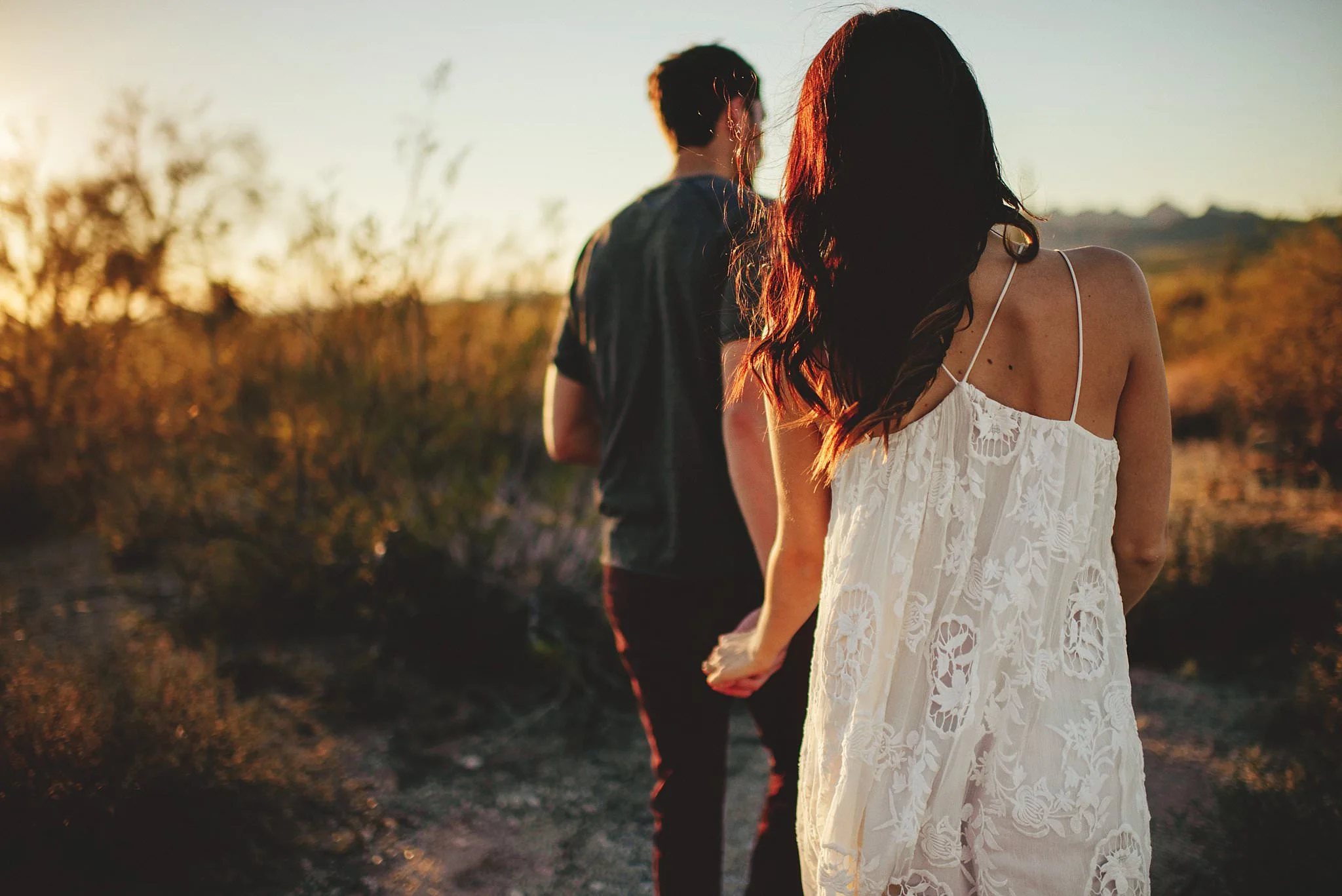 superstition-mountains-desert-engagement-photos-0022.jpg