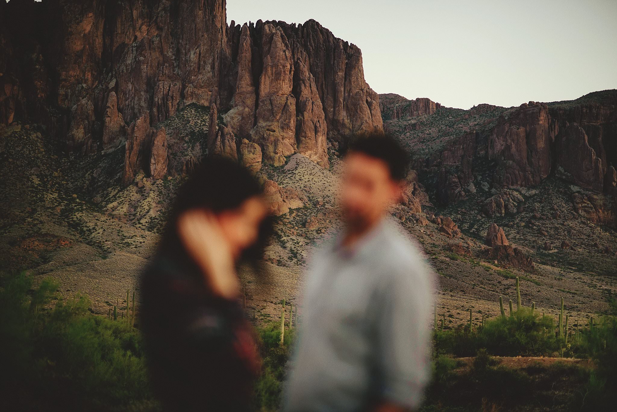 superstition-mountains-desert-engagement-photos-0034.jpg