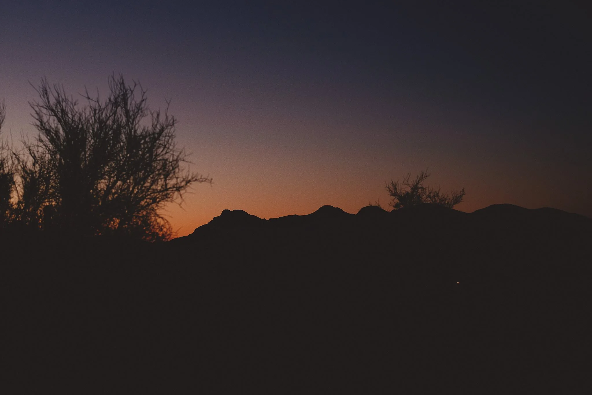 superstition-mountains-desert-engagement-photos-0038.jpg