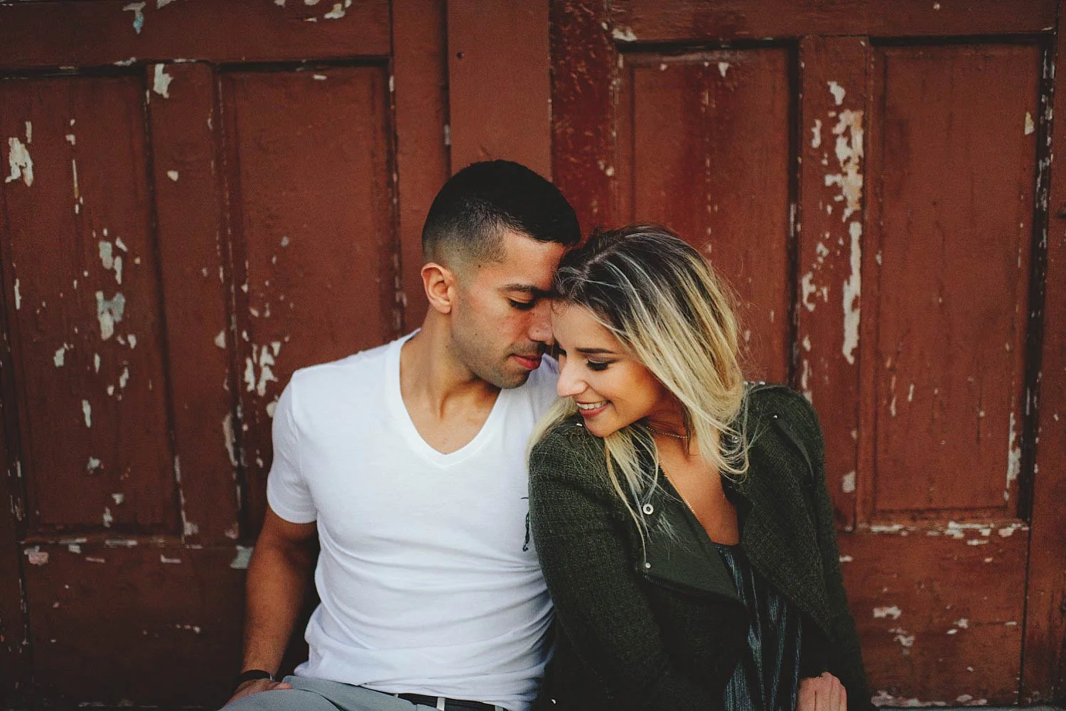 sweet and romantic orlando engagement photos
