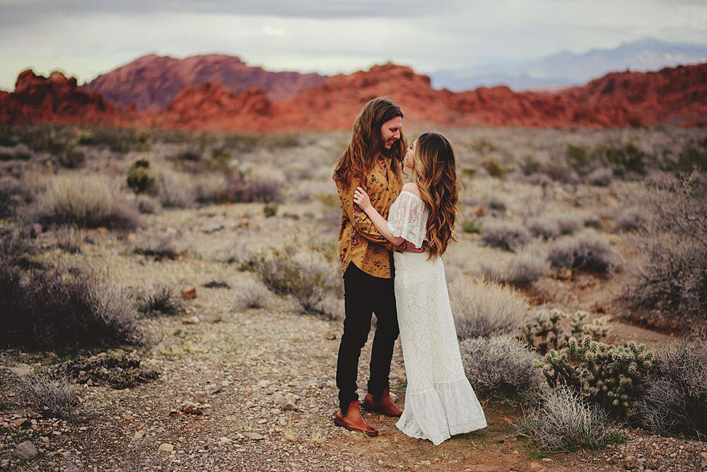 valley of fire engagement photos : park entrance