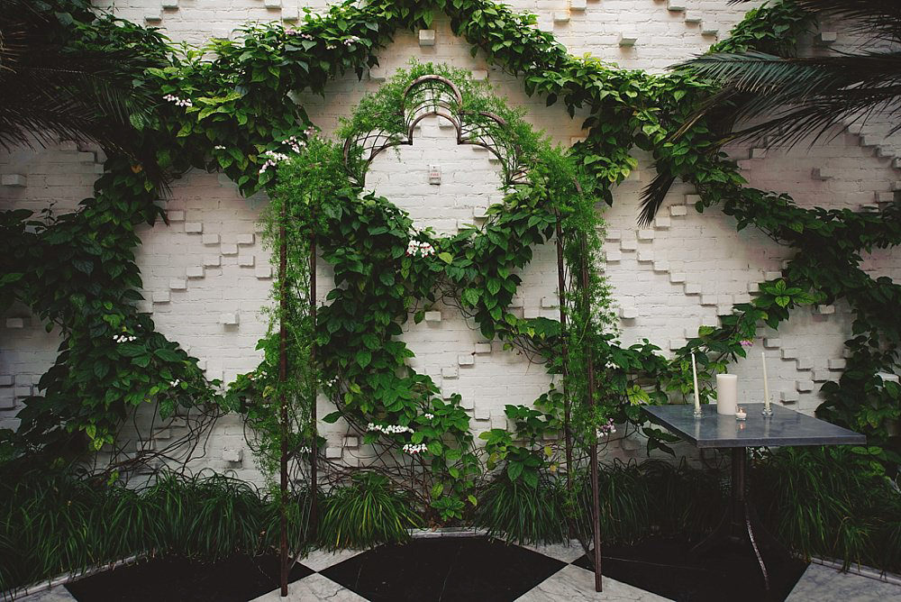 oxford exchange wedding : ceremony setup