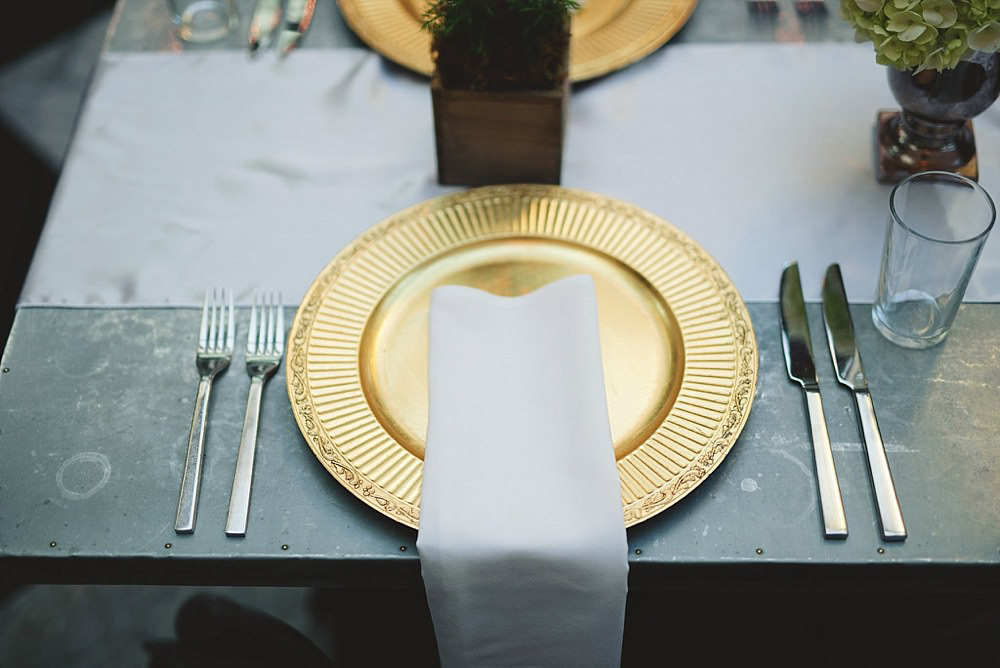 oxford exchange wedding : plate setting