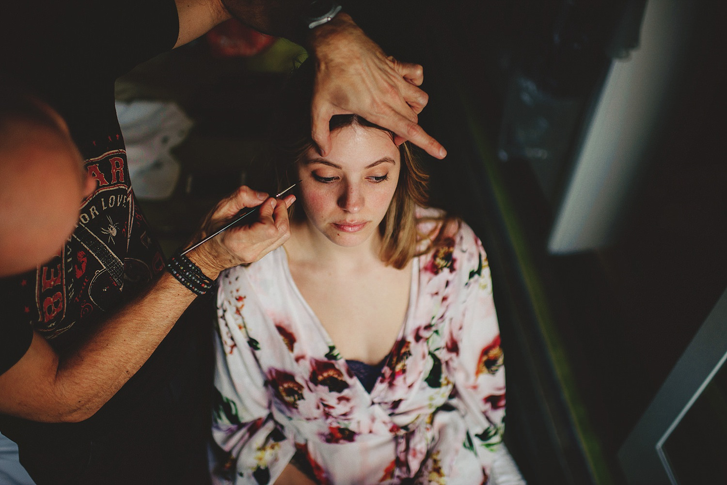 casa feliz wedding photos: bride getting eye makeup