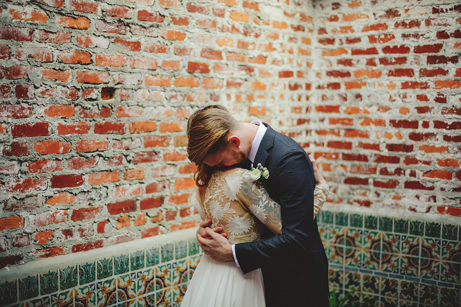 casa feliz wedding photos: grooms reaction