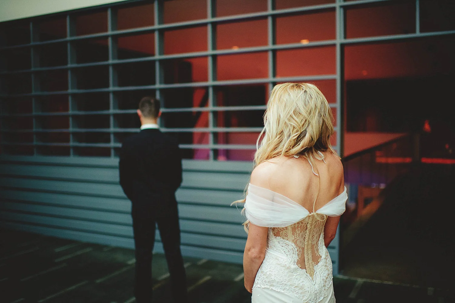 romantic-w-fort-lauderdale-wedding: bride seeing groom for first