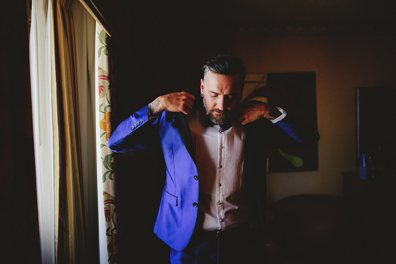 groom fixing jacket