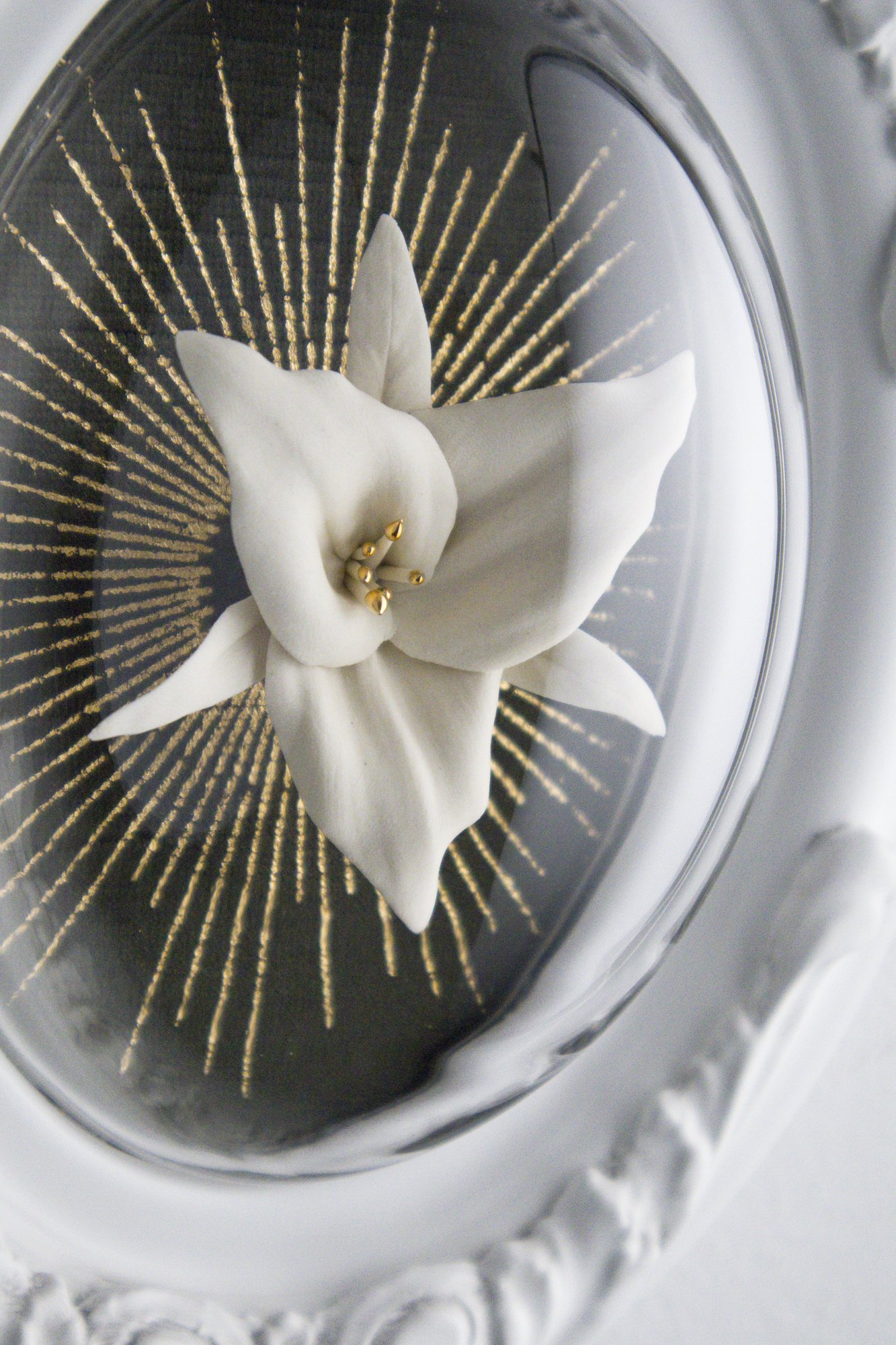 trillium green white close2.jpg