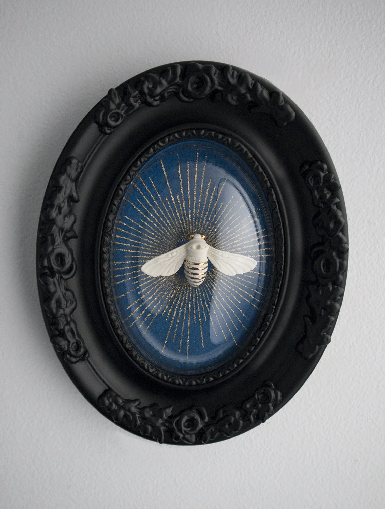 bee blue black main.jpg