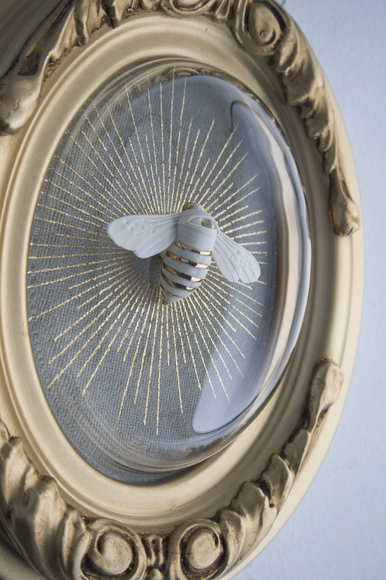 bee gold gold side2.jpg