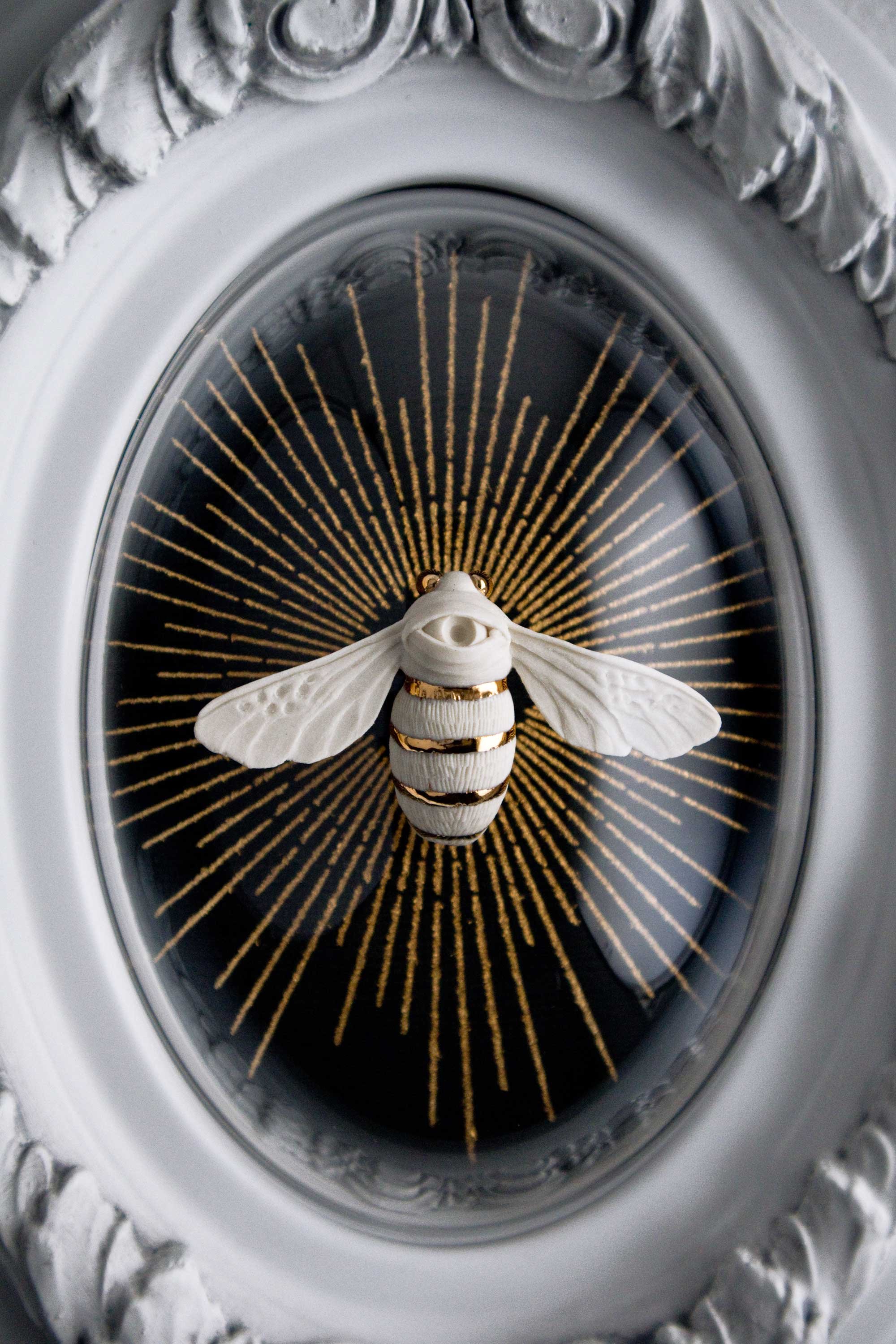 bee-black-and-white-mid.jpg