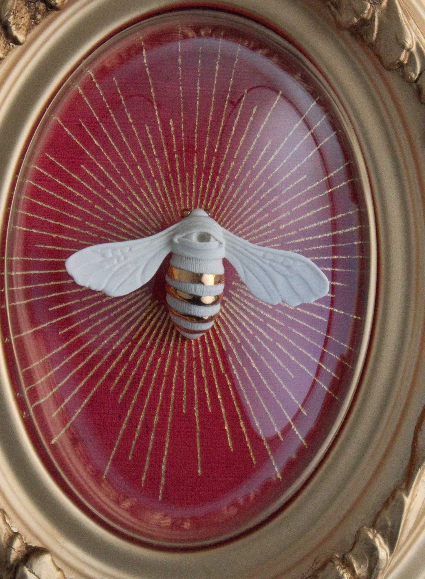bee-gl-rd-side-close.jpg