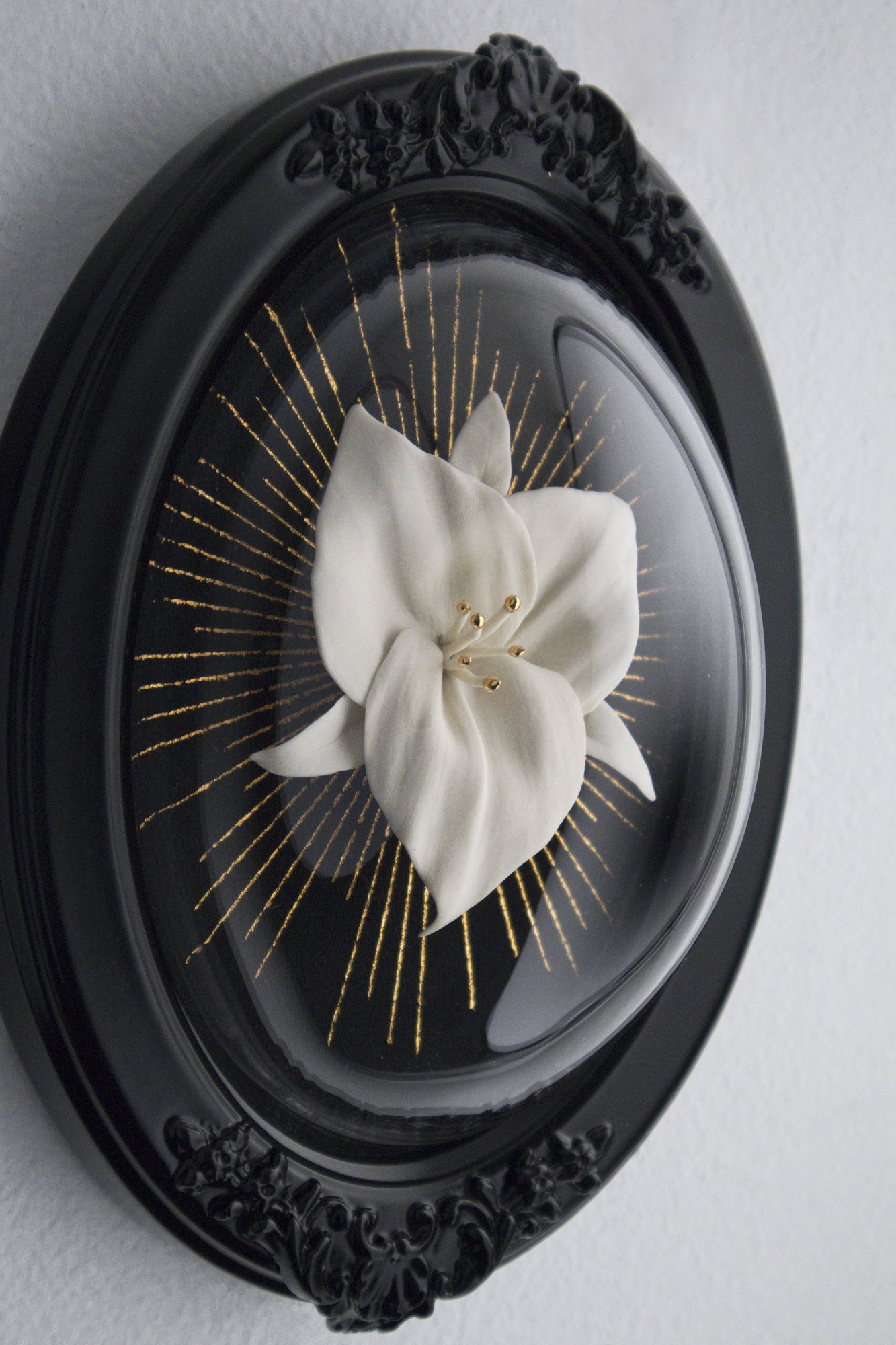 trillium black goth side2.jpg