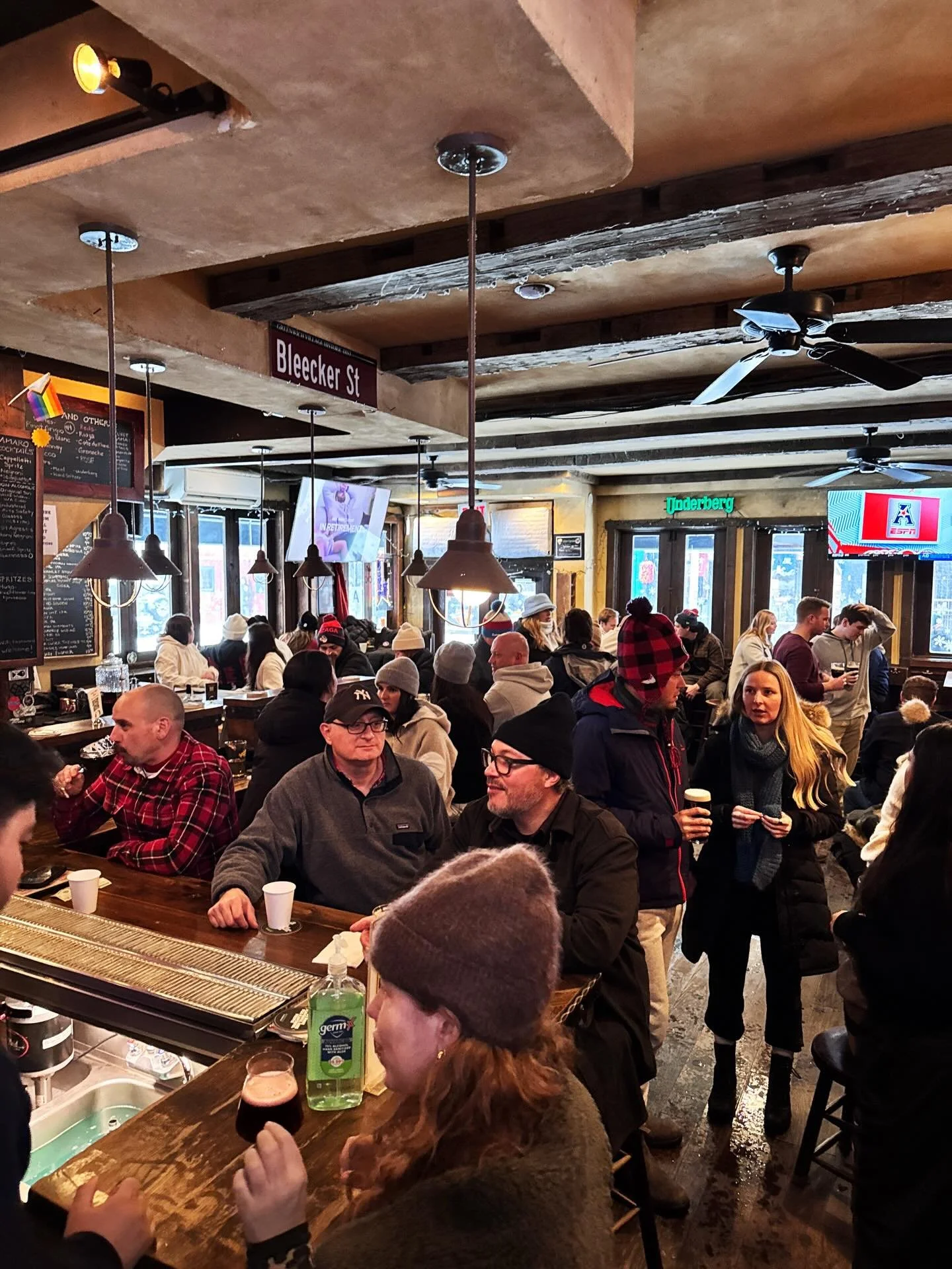 Snow? No idea what you&rsquo;re talking about. We&rsquo;re OPEN open. 
Pat v. Broncos @ 3PM. Seahawks v. Rams @ 6:30. See you soon!