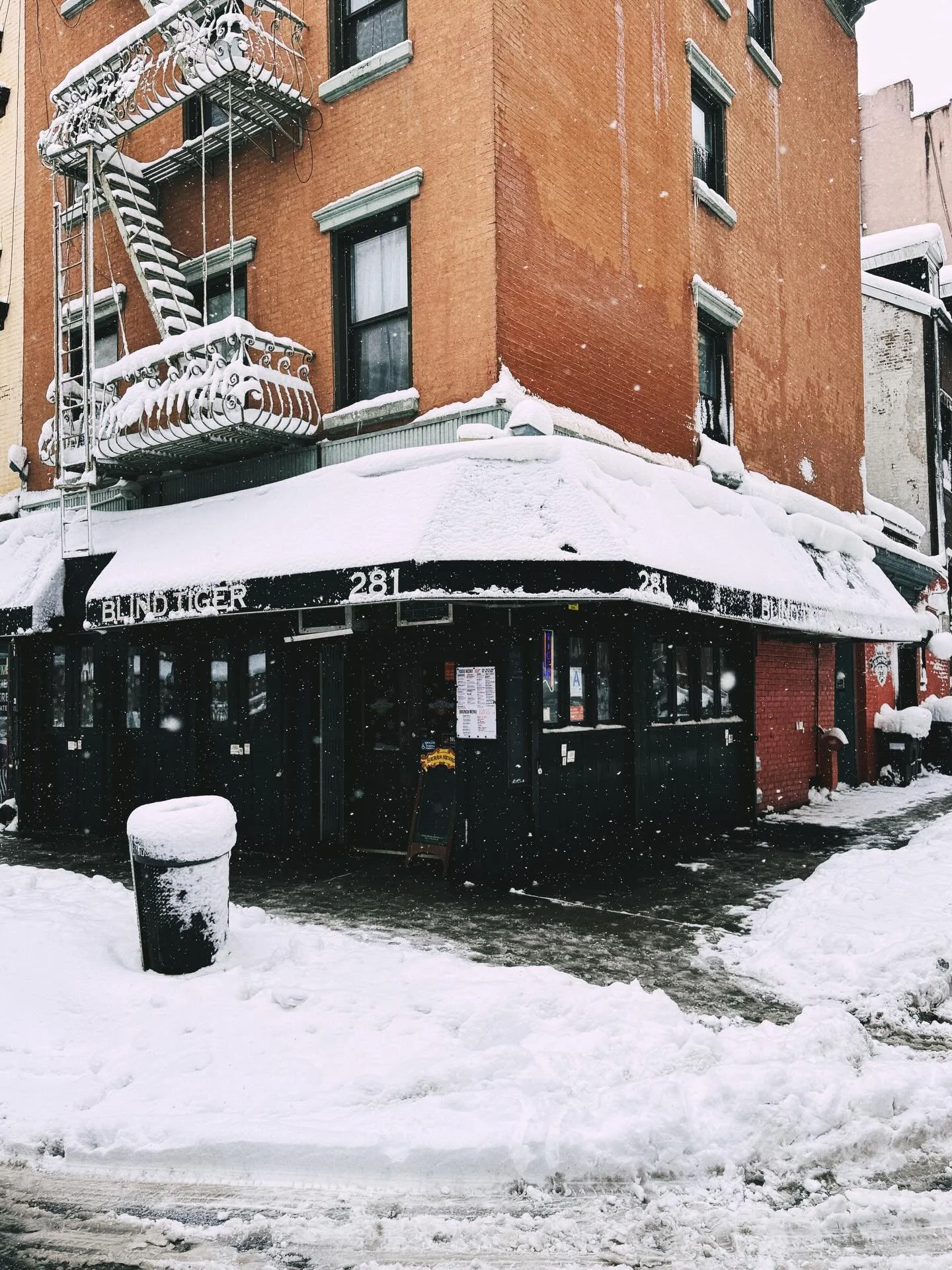 Okay fine. It snowed. We&rsquo;ll admit it. Open like any other day. Swing on by for some hot food and delicious beer. 

JUST TAPPED 
@greenportbrew Black Duck - Porter
@grimmales Magnetic Tape - IPA
@pipeworksbrewing Port Barrel Aged Murderous - Bar