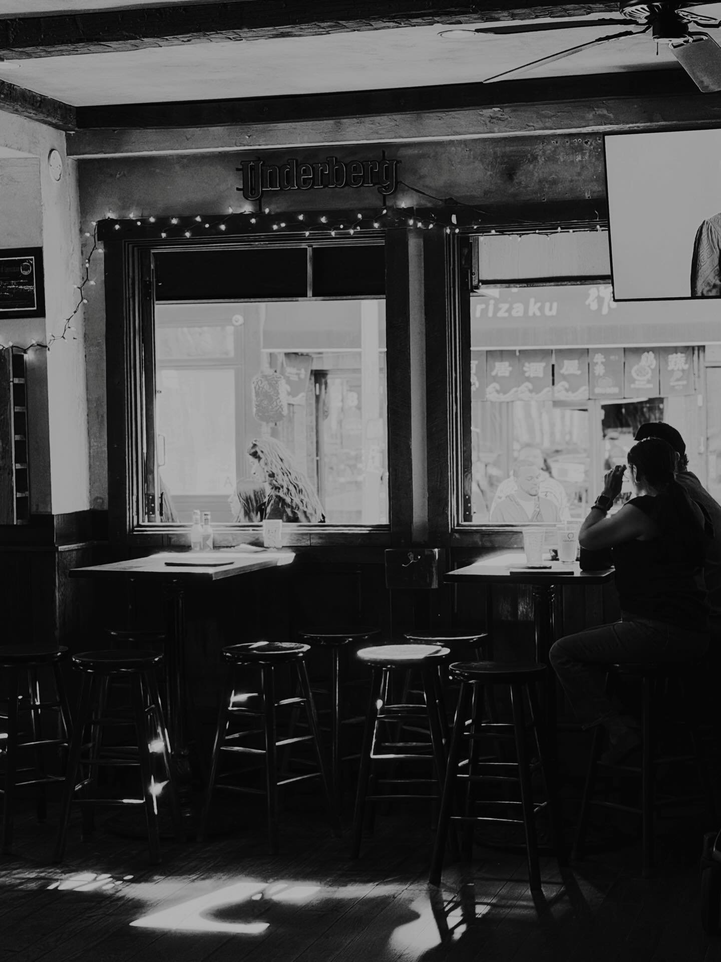 67 degrees outside, 51 beers to become a connoisseur club member, 28 beers on draught and only 1 beer bar you should come visit today. 

JUST TAPPED
@otherhalfnyc Fresh Pickles - IMP IPA
@sierranevada West Ghost - WC IPA
@originalsincider Hard Cider