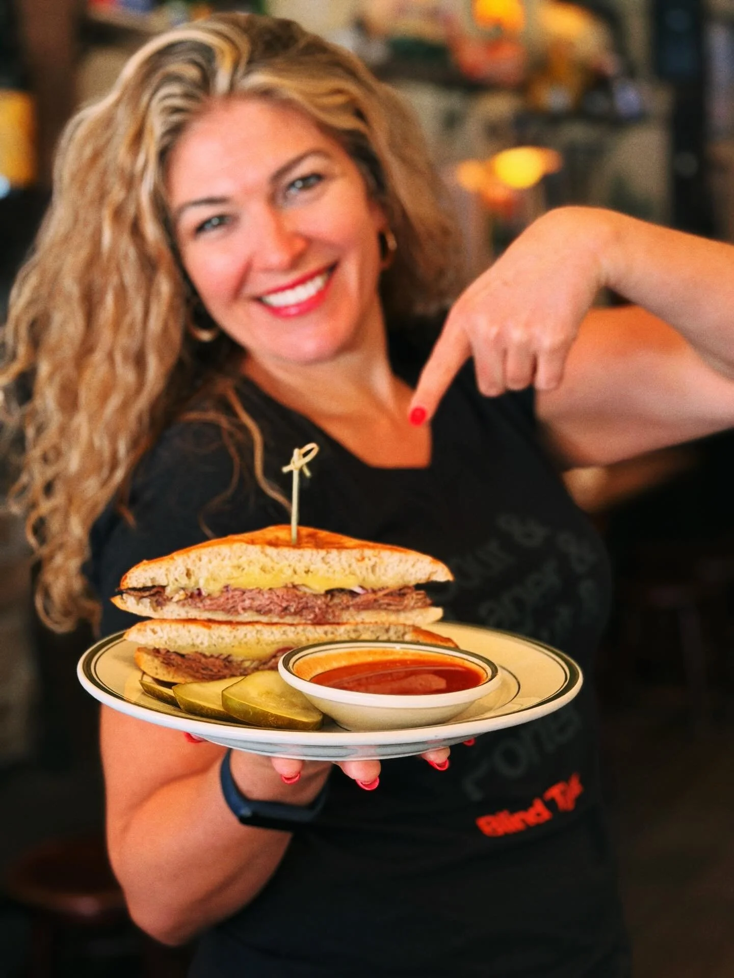 Hey @lifeof, @teresadegaetano wanted to show you what this completely, totally and utterly new sandwich, that you&rsquo;ve never once had, looks like. We just hope it&rsquo;s good. 

SANDWICH
&ldquo;The Bloody Beast&rdquo;
Roast beef, cheddar, red in