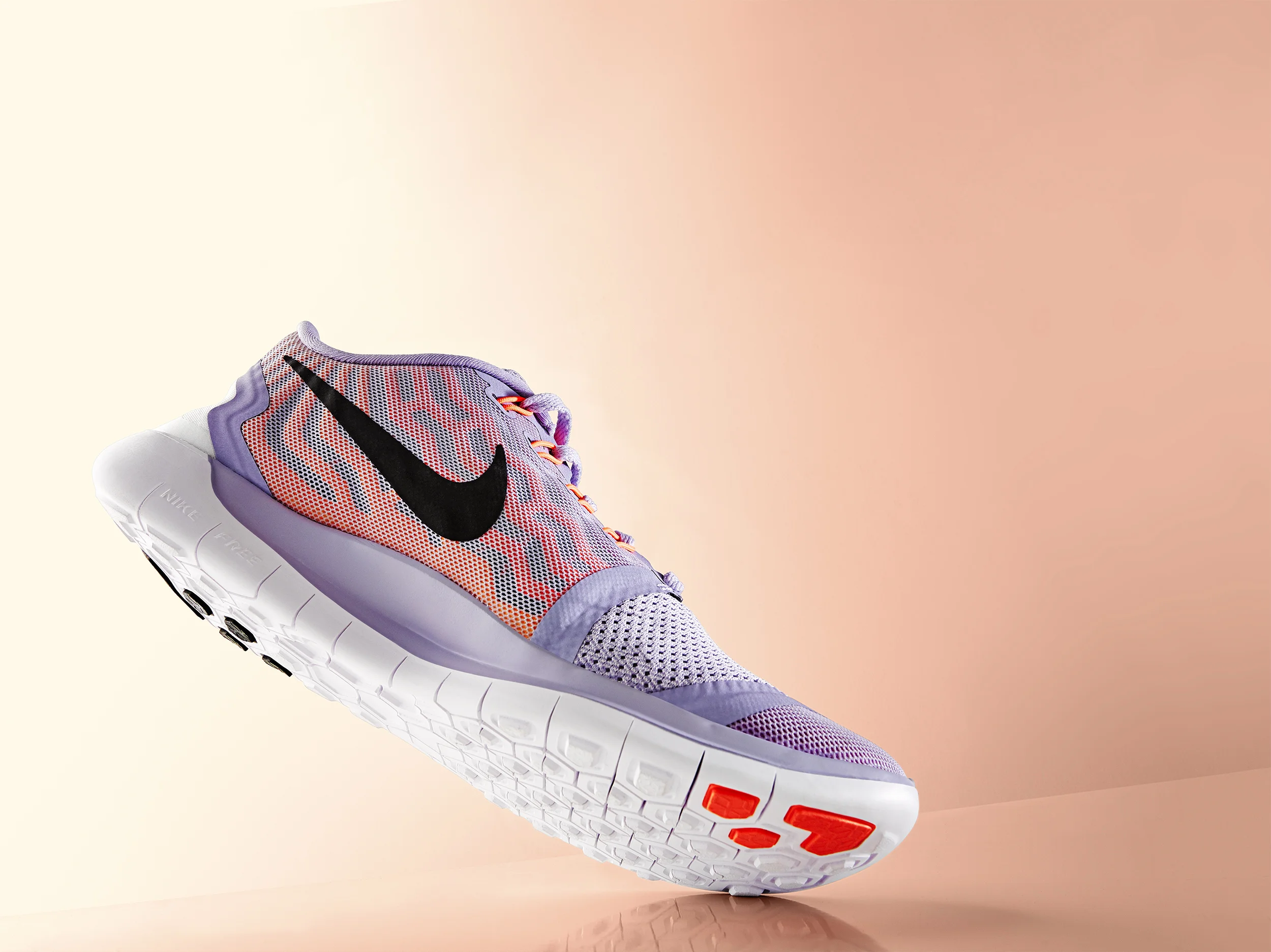 NikeShoe_rtchd.jpg