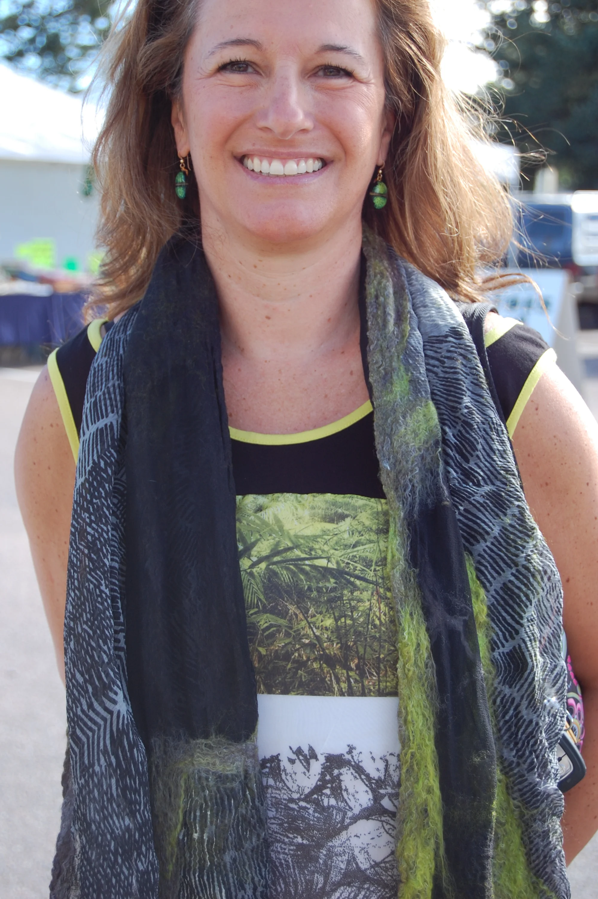 2015 customer models her Amici scarf.JPG