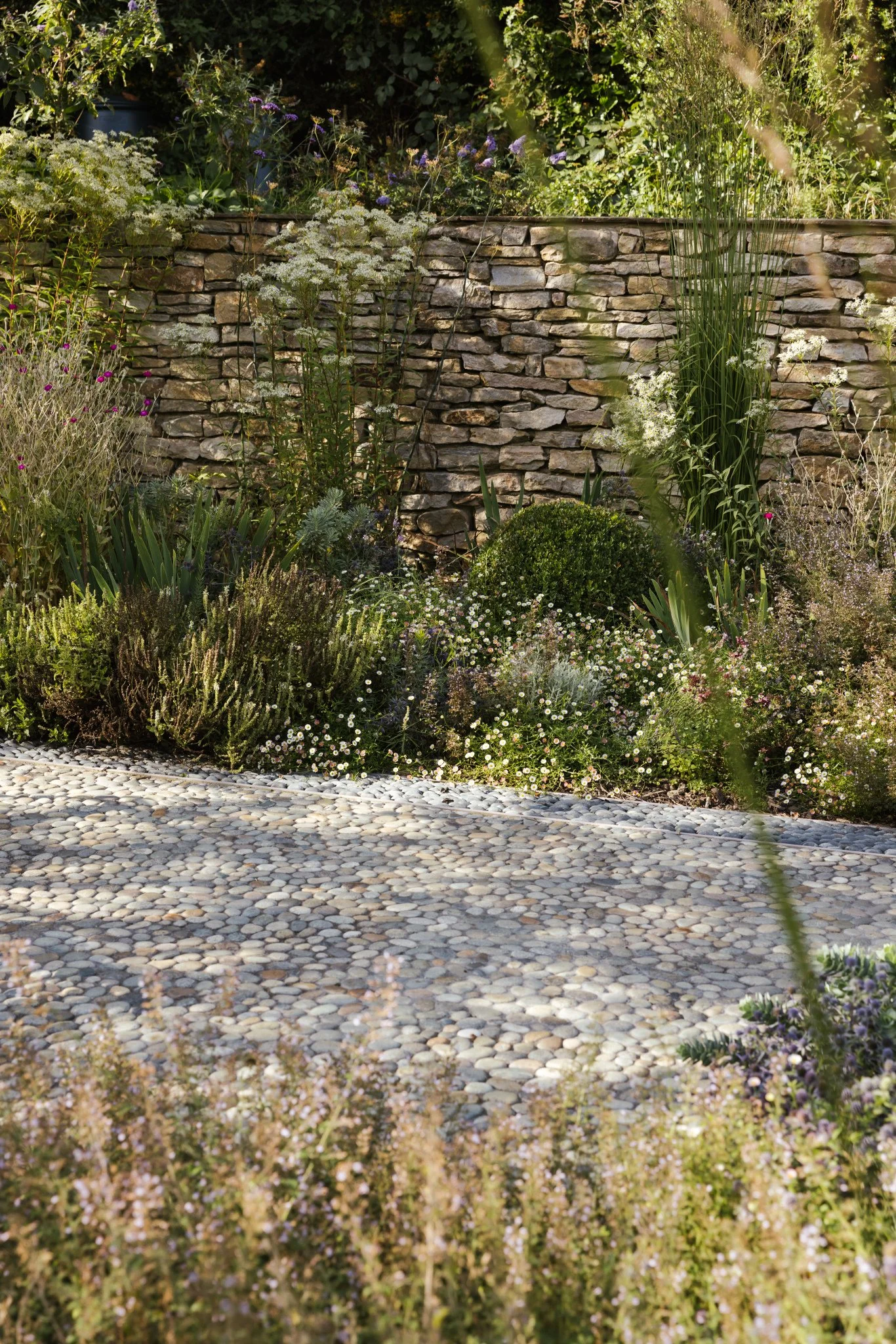 AlistairWBaldwin-Richmond-garden_Joanne-Crawford-330.jpg