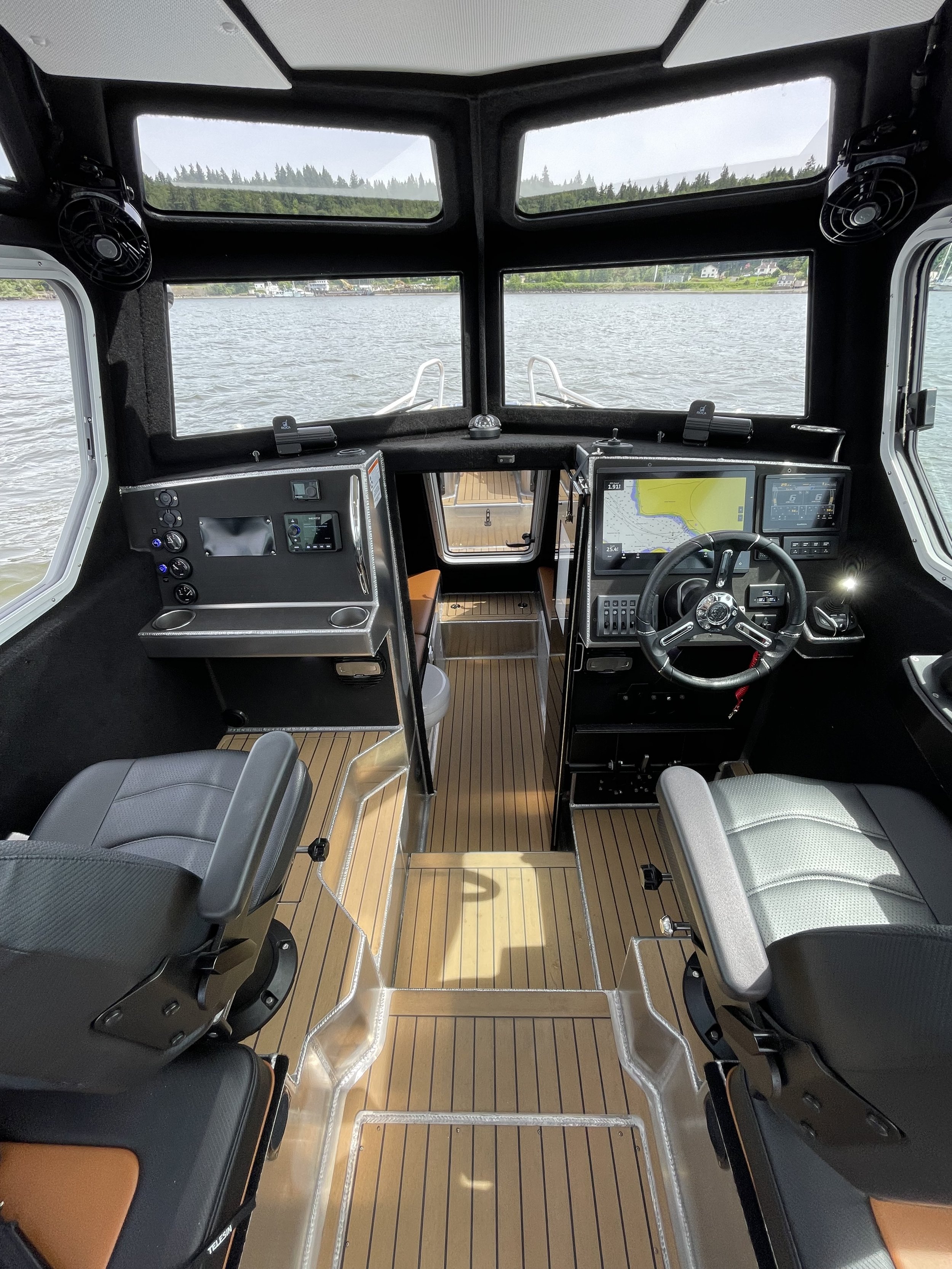 27 Full Cabin — LIFE PROOF BOATS