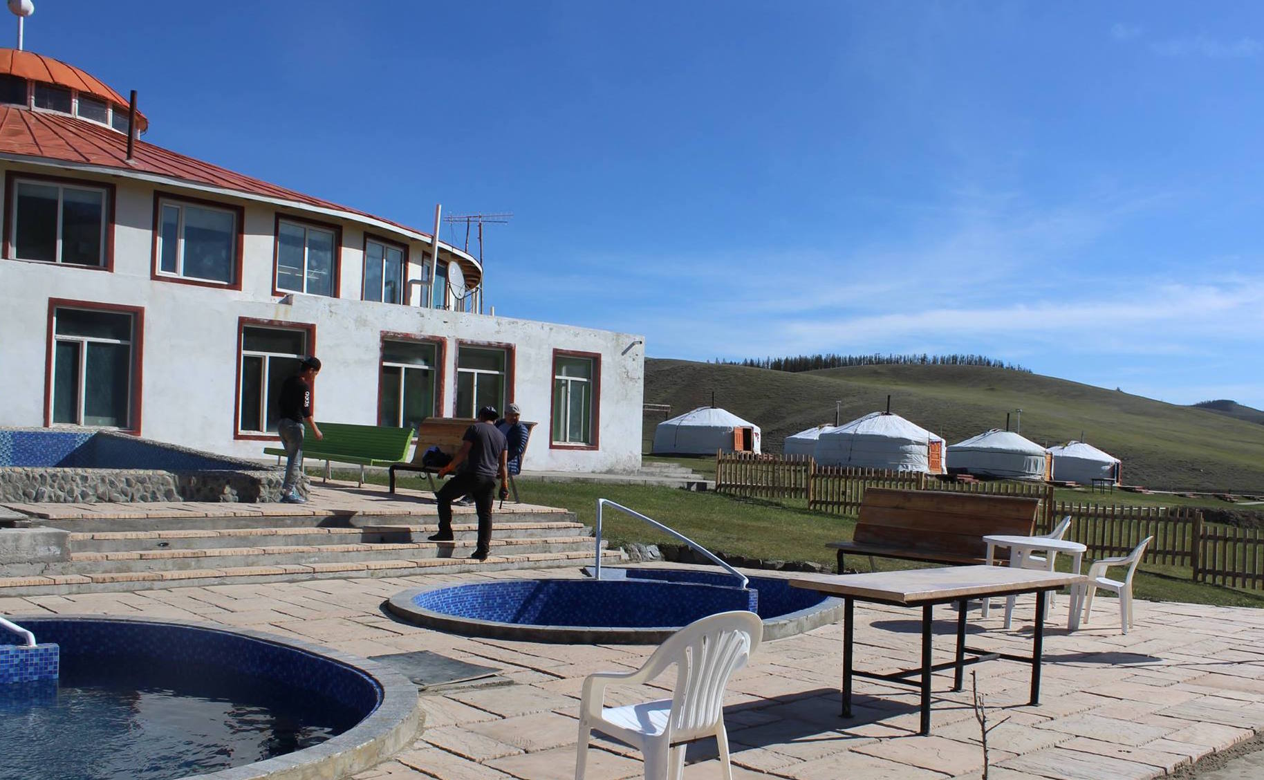 In this tourist resort in central Mongolia, water from natural hot springs is pumped into swimming pools and used for showers. 