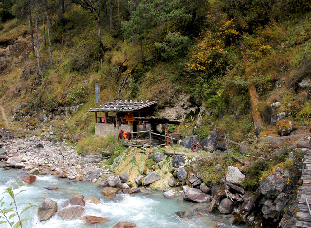Dhur Tsachu (hot spring) in Bumthang.